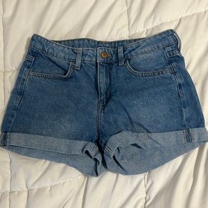 H&M Mom Jean Shorts Size 6